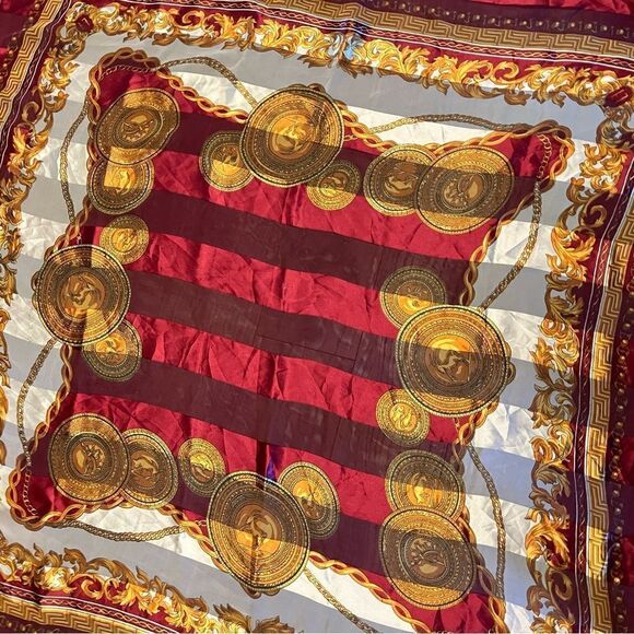 Women’s EUC silky feeling large zodiac Polyester scarf - Picture 3 of 4